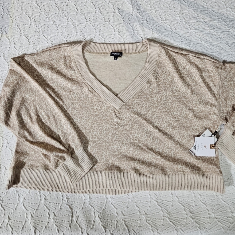 Originality Leopard Print Brown & Cream V Neck Cropped Sweater Size L NWT - Picture 1 of 13